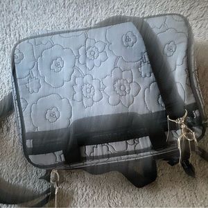 Thirty one makeup toilette travel bag